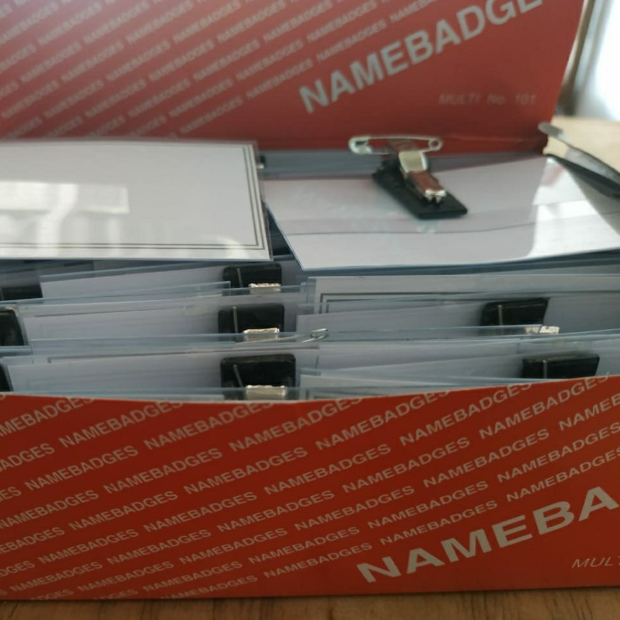 

Name Tag Multi No. 101 - Tanda Peserta + Peniti + Jepit Buaya Ecer Atk