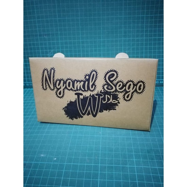 

Lunch box L, M, S laminasi Cetak Custom 1 warna free design