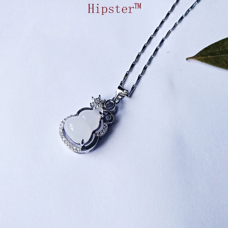 Light Luxury Ethnic Style Gourd White Gem Pendant Platinum Diamond Clavicle Chain