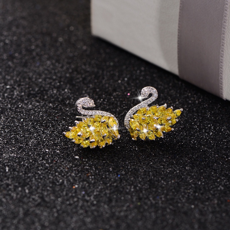 Anting 925 silver needle Bahan Zirkon Aksen Kristal Berlian Bentuk Angsa Hitam Putih