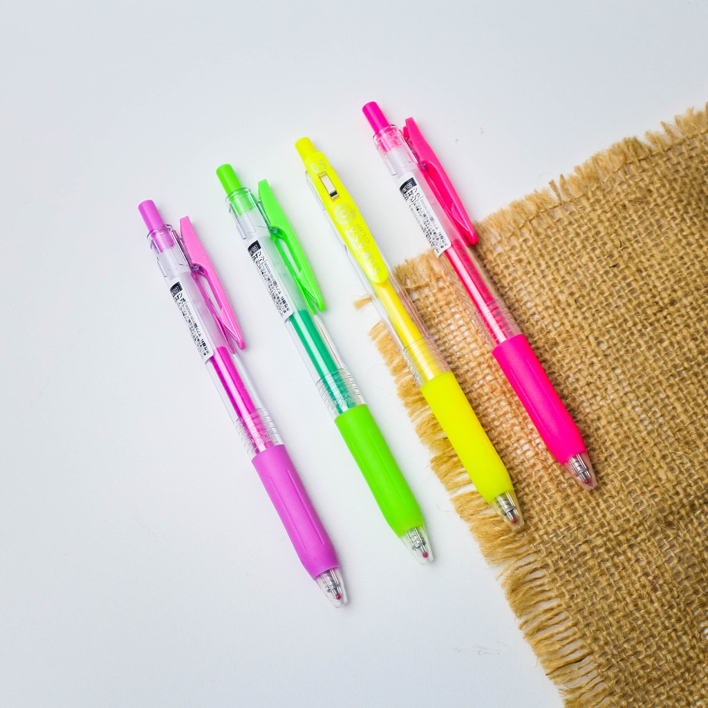

Zebra Sarasa Clip Neon Pulpen Gel Bolpen 0.5 Mm
