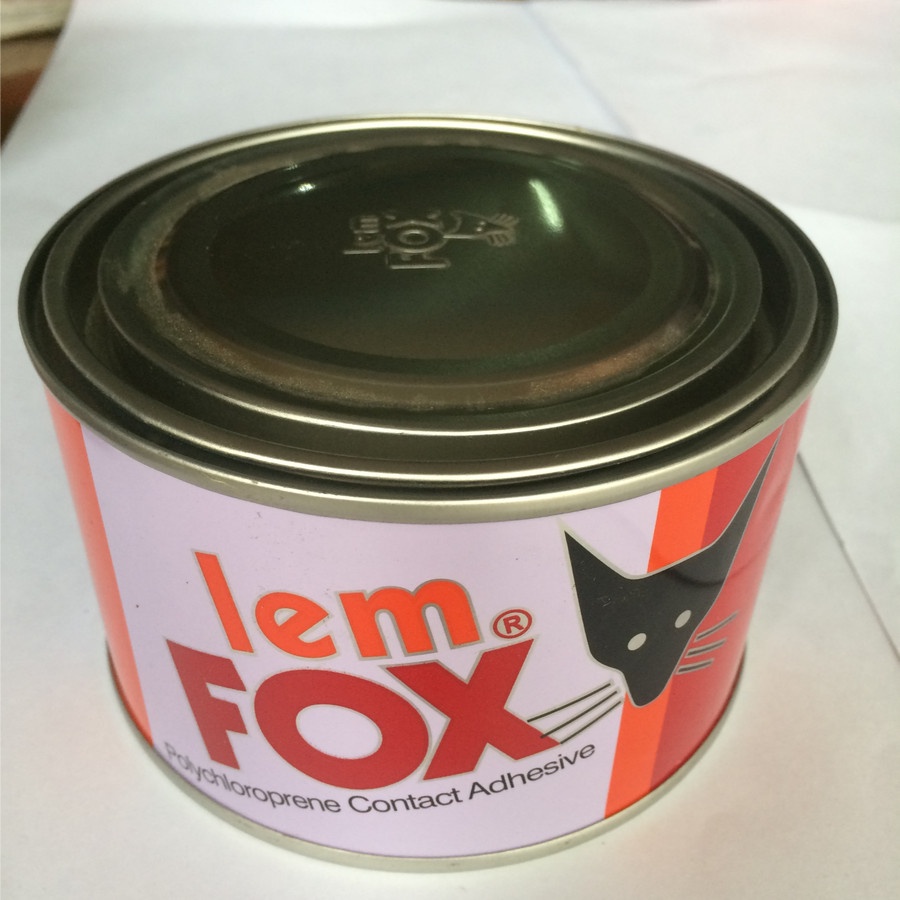 

Lem kuning Fox asli 300 gram aibon cocok untuk sandal sepatu atau karet