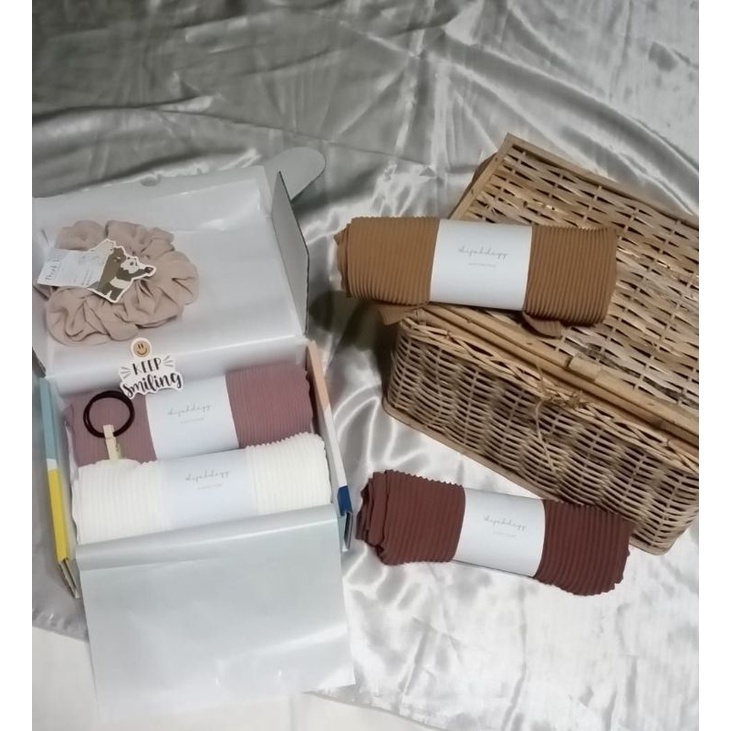 

HAMPERS/GIFT/HADIAH/BOX Wedding, Birthday, Anniversary