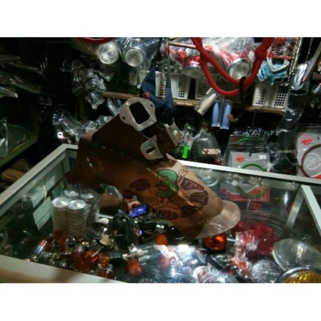 Spakbor Belakang Honda c50 atau Pispot