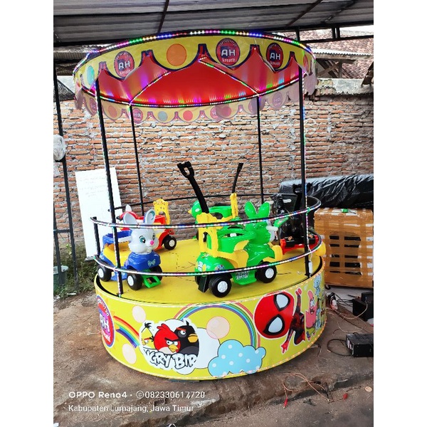 komedi putar permainan pasar malam atau moll
