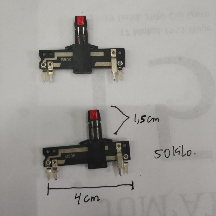 Potensio geser 50k 4cm kaki 2-3 dengan led /potensio equalizer led