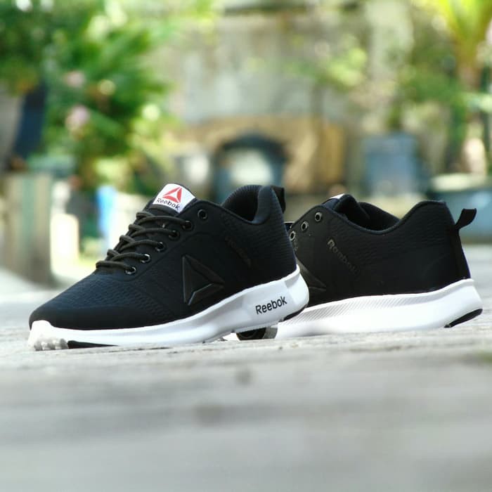 Sepatu Pria Reebok Crossfit 2 Hitam Full Black Kets Casual Sekolah