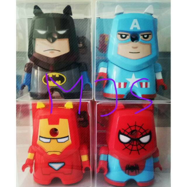 

Rautan Pensil Meja Super Hero