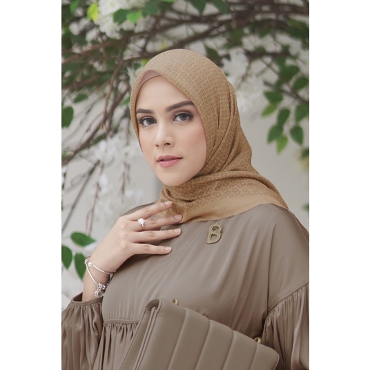 TAPIS BUTTONSCARVES SATIN NAVAJO