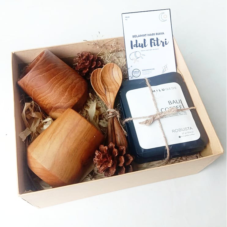 

HAMPERS LUWINA PASCEL LEBARAN IDUL FITRI KADO NATAL GIFT WEDDING