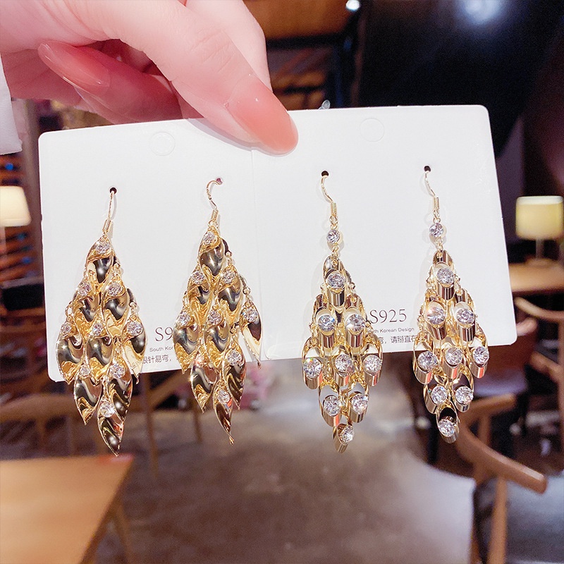 Anting Kait Gantung Bahan Sterling Silver 925 Desain Daun + Rumbai + Berlian Gaya Korea Glamor Untuk Wanita