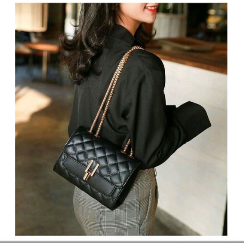 Tas Selempang wanita AMORA viral 2022/Tas Selempang bahu wanita Amora Terbaru Terlaris 2021/Tas bahu