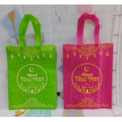 

Tas Spunbon LebaranSabit Bulan uk. 40x29x8 cm Kapasitas 10Kg