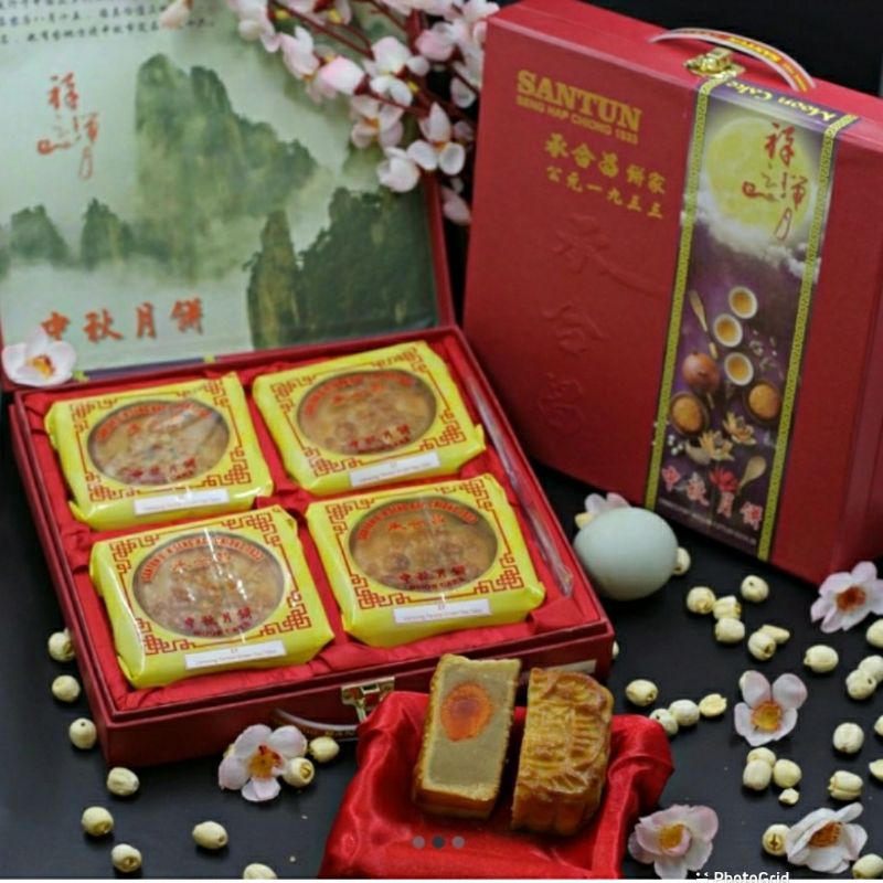 

Mooncake Santun Kacang Hijau Telor 1-Mooncake isi 4pcs