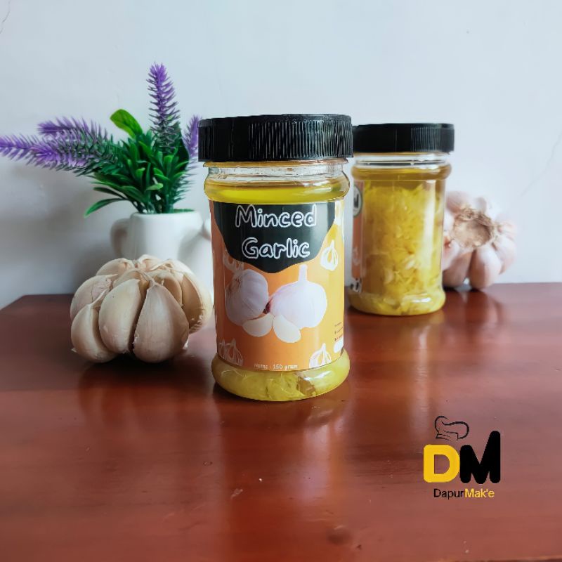 

Dapur Mak'e Baceman Bawang Putih-Garlic minced in oil-150 gram