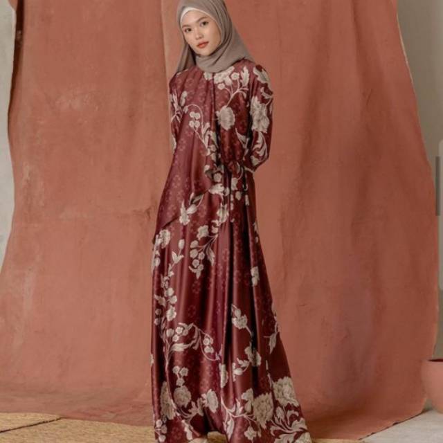 Gaharu dress wearingklamby maroon L