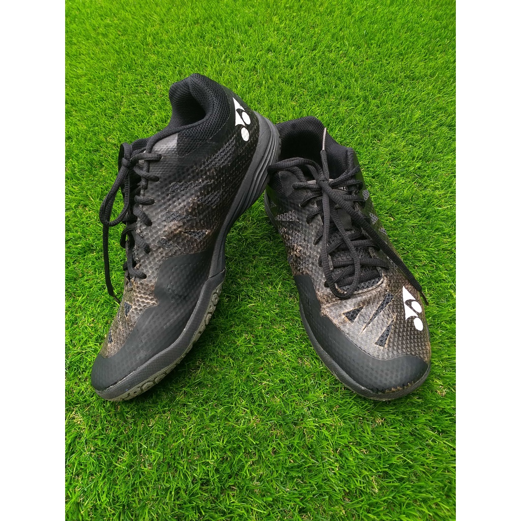 sepatu badminton yonex aerus 3 hitam
