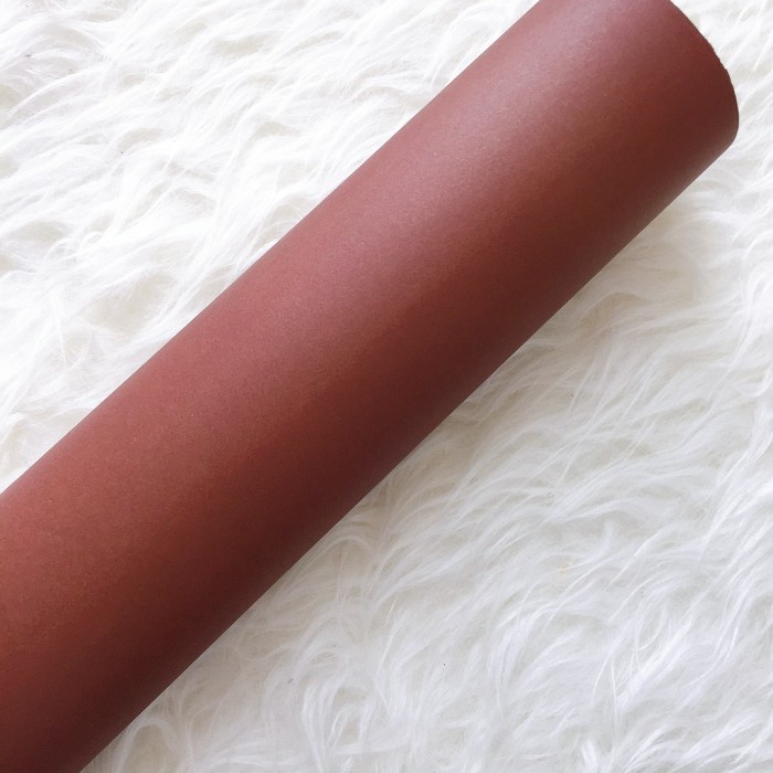 

Kertas kado polos coklat