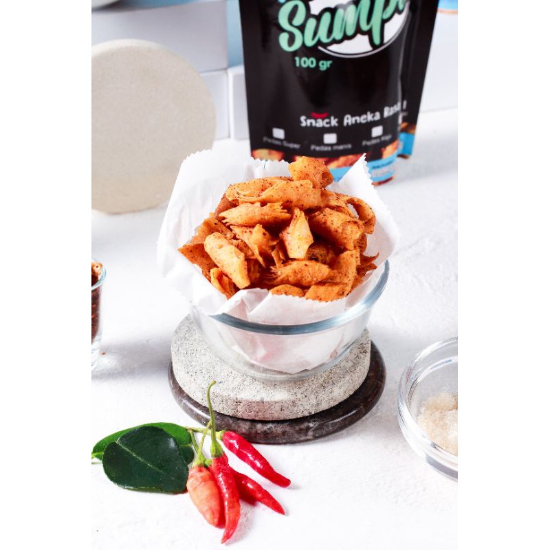 

Makaya keripik kulit lumpia Pedas super Daun Jeruk 100gram