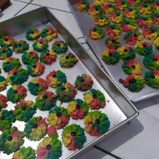 Cetakan Kue Semprit 8 bentuk, import Spuit Bunga Rainbow ...