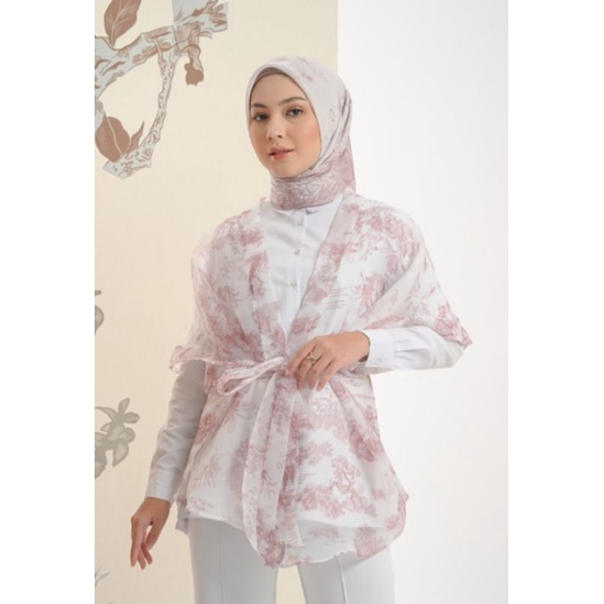 Classic forest outer, Scarlet scarf by Heylocal