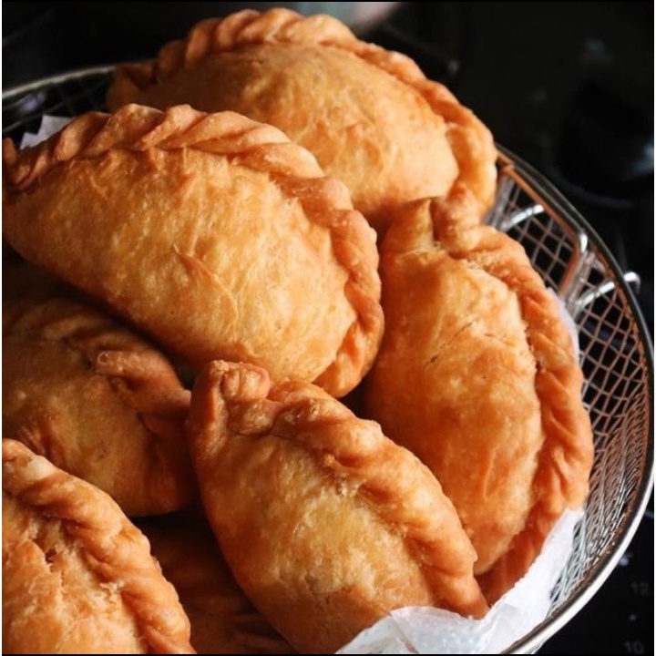 

[ZOLAS COFFEE] Pastel Ayam Kentang Wortel Pastel Frozen (FROZEN FOOD) 10pcs