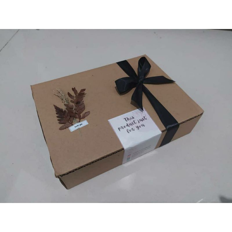 

gift box untuk akrilik