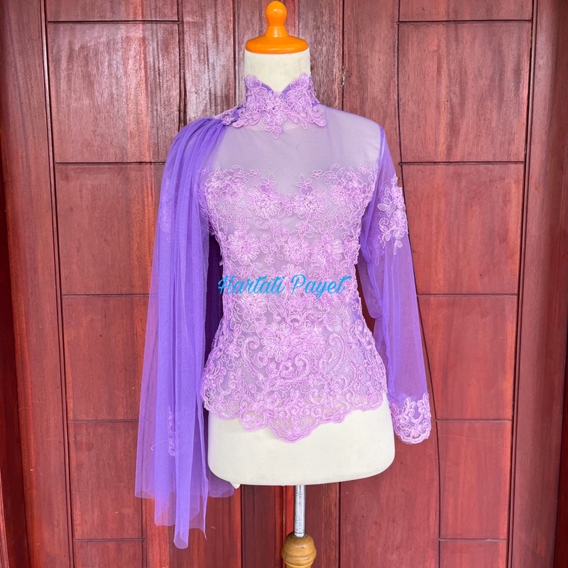 (READY) Kebaya Wisuda/Kebaya Pagar Ayu/ Kebaya Lamaran/Kebaya Undangan