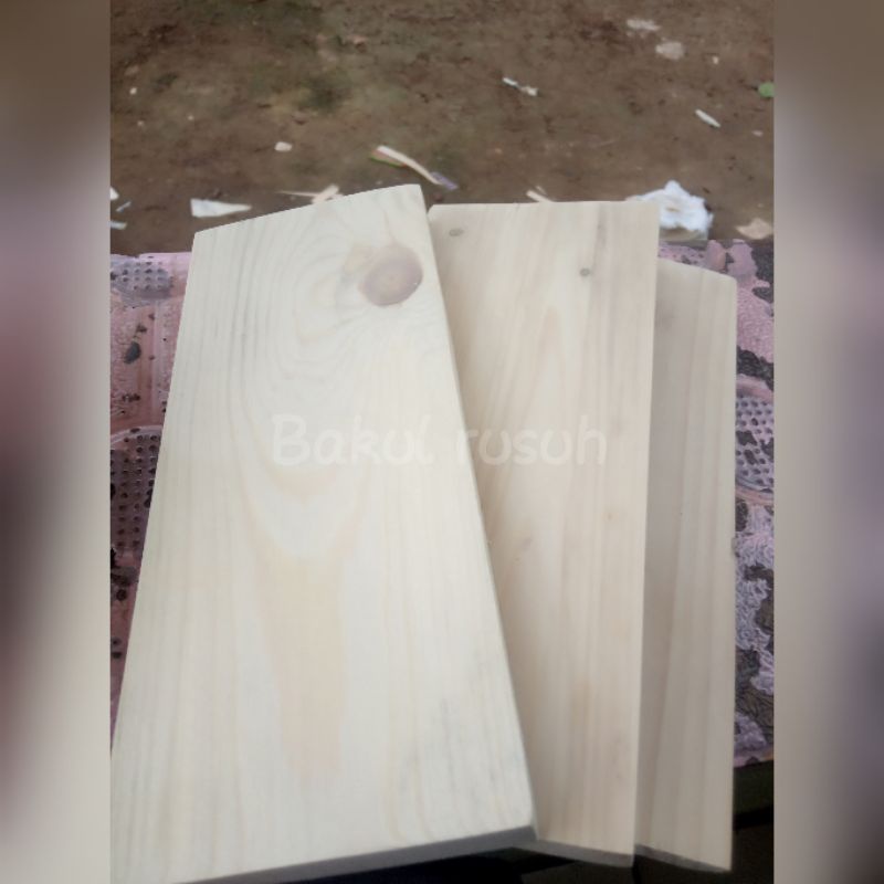 

Papan kayu jati belanda solid ampelas halus eks palet 9x20 cm