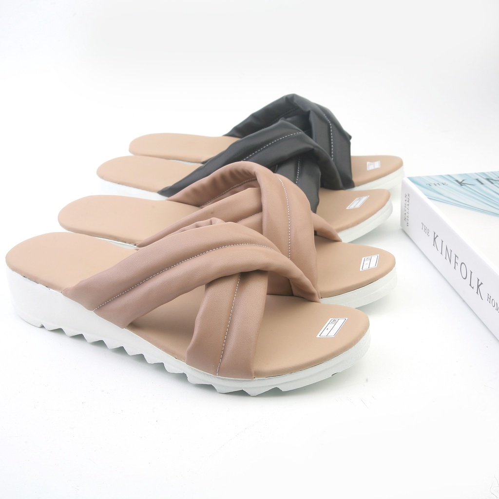 Lexy - PATRICIA Sandal Wanita Busa Silang Empuk Slop Casual