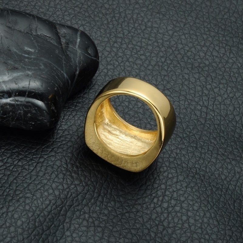 Perhiasan Cincin Berlian Inlay Warna Emas Gaya Hip Hop Untuk Pria Suvenir Pernikahan