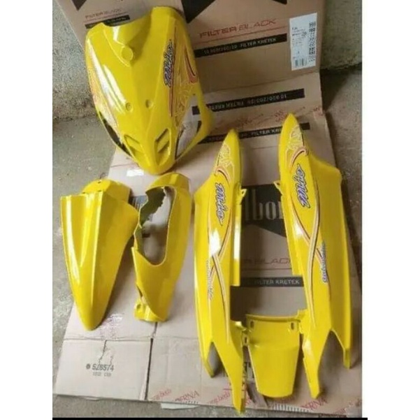 cover body bodi set halus Mio sporty kuning motif bunga 2005