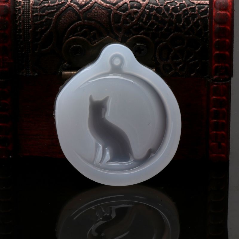 SIY  Cat Sit On Moon Charm Pendant Silicone Mold Jewelry Making Resin Casting Mold