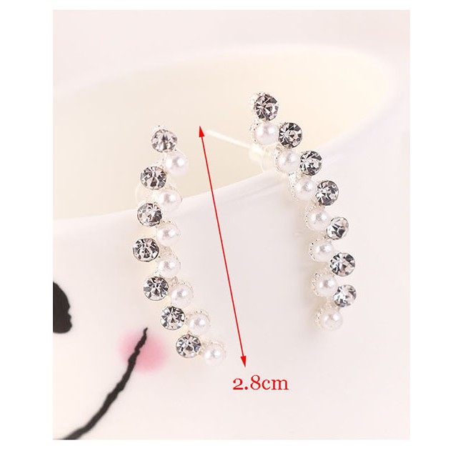 LRC Anting Tusuk Fashion Platinum Pearl Stud Earrings With Diamonds Y63184