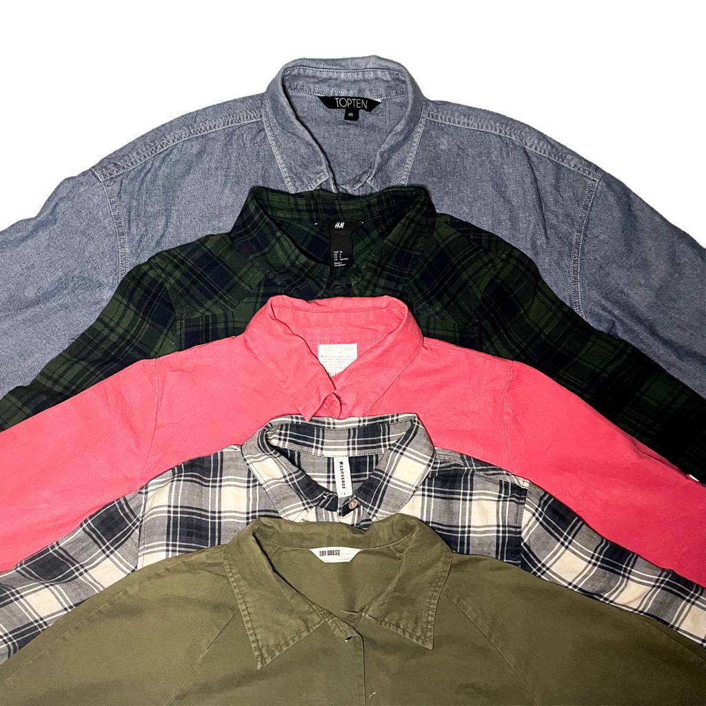 Preloved Kemeja Baju  Flanel, Atasan Branded Uniqlo dll Wanita