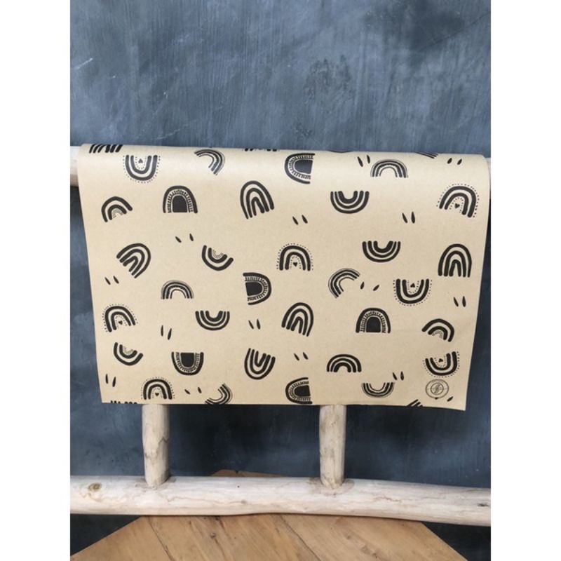 

Kertas Kado Berkelas Pembungkus Gift Box Motif aesthetic monochrome