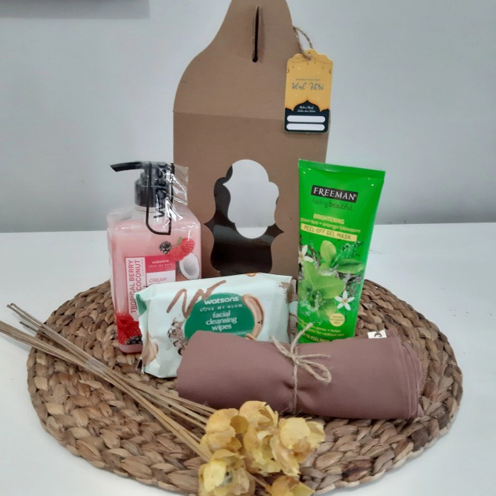 

(Malang Only) Parsel Hampers Lebaran Box Free Gift Card