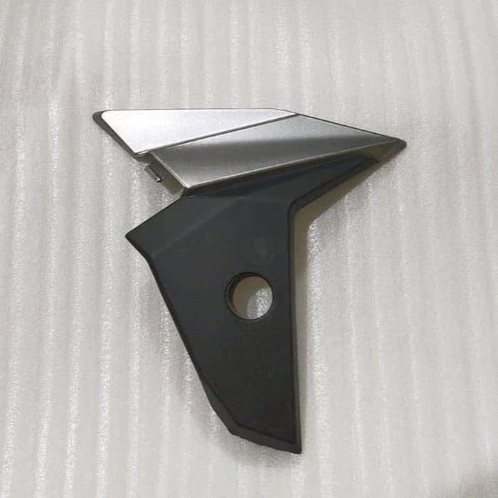 cover step dudukan step belakang kanan atau kiri Supra x 125 fi K41