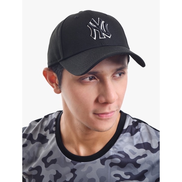 Topi new era 940 neyyan unisex black