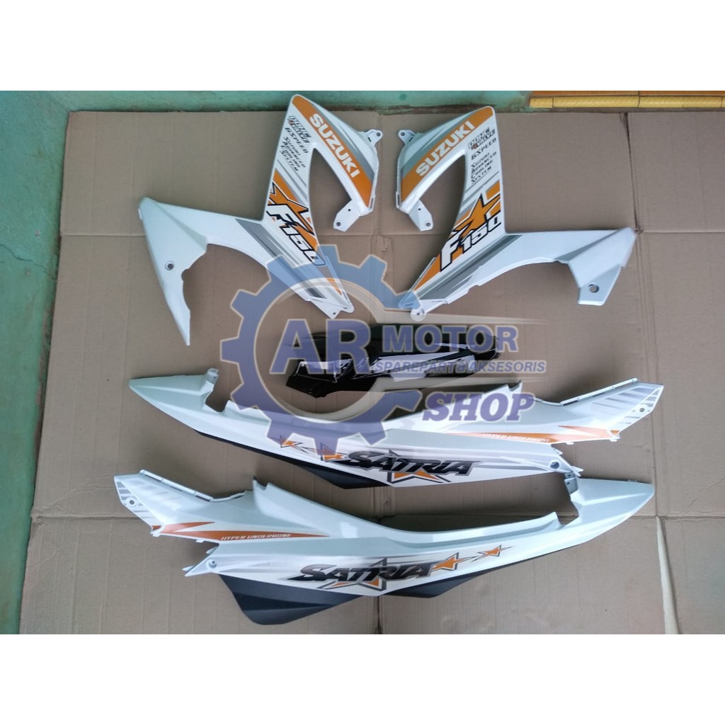 SAYAP DAN BODY BELAKANG + DEK TENGAH SATRIA FU FACELIFT / FU FL PUTIH PLUS STIKER