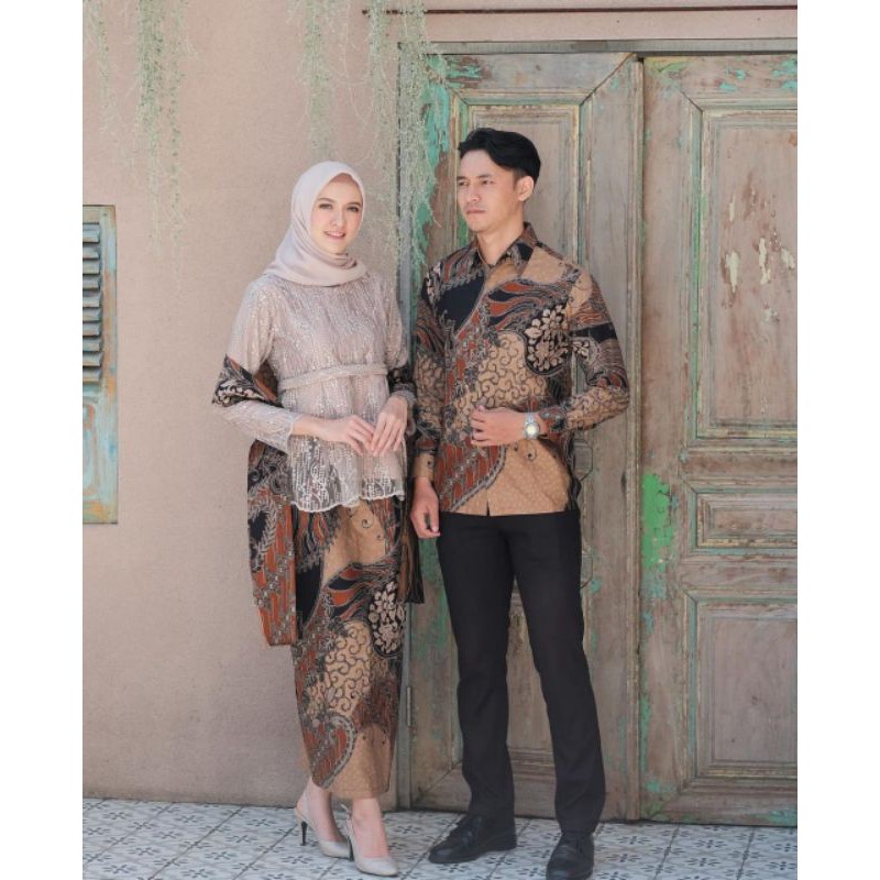 BAJU COUPLE KEBAYA BROKAT KONDANGAN TUNANGAN KAPEL AKITA WIDBATIK UWIKBATIK-3