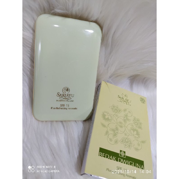 SARIAYU MARTHA TILAAR BEDAK DWIGUNA SPF 15  BEDAK PADAT DWIGUNA 12 G