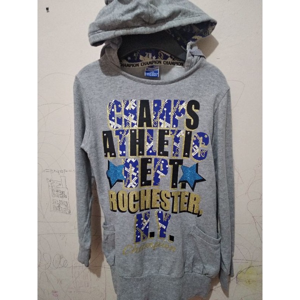 Hoodie anak dari Champion