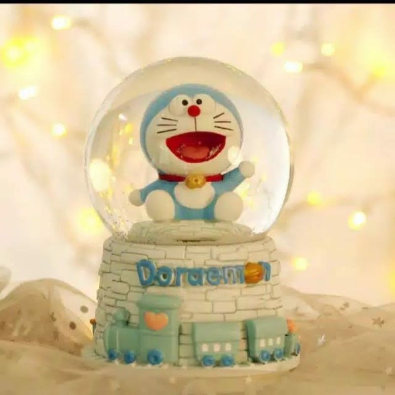 Kotak Musik JUMBO Snowball Doraemon Train Pajangan Lampu Kado Bola Kristal Salju Snow Globe Kereta