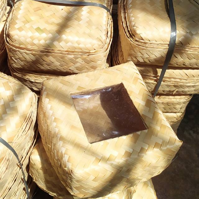 (B2004) SEPASANG BESEK MIKA NATURAL 20CM / besek bambu/ besek murah jogja/ besek anyaman bambu