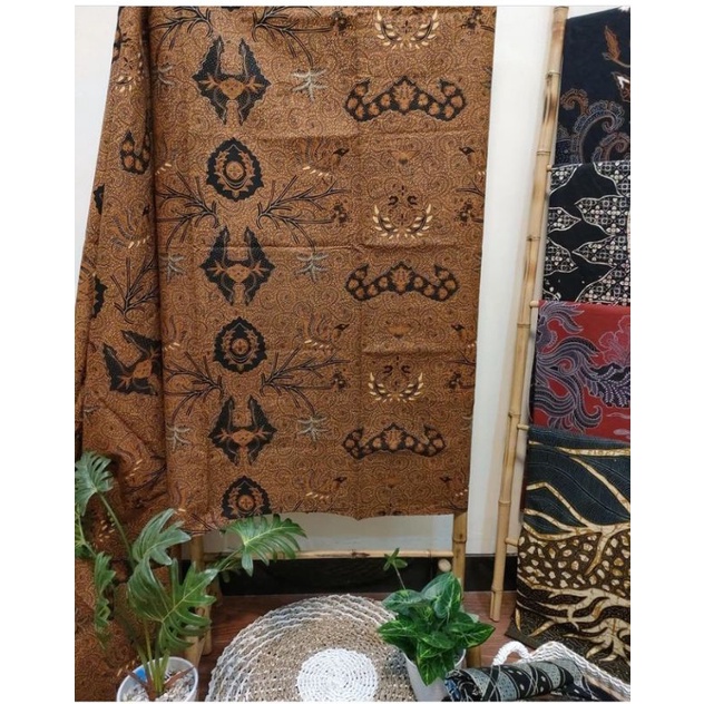 15 Motif Batik Sogan / Batik Solo / Batik sragen / batik cap / batik tulis / batik sogan / batik sarimbit / kain batik / batik halus / batik pekalongan / batik sarung / batik celana / setelan batik / hem batik / kemeja batik / baju batik / daster batik