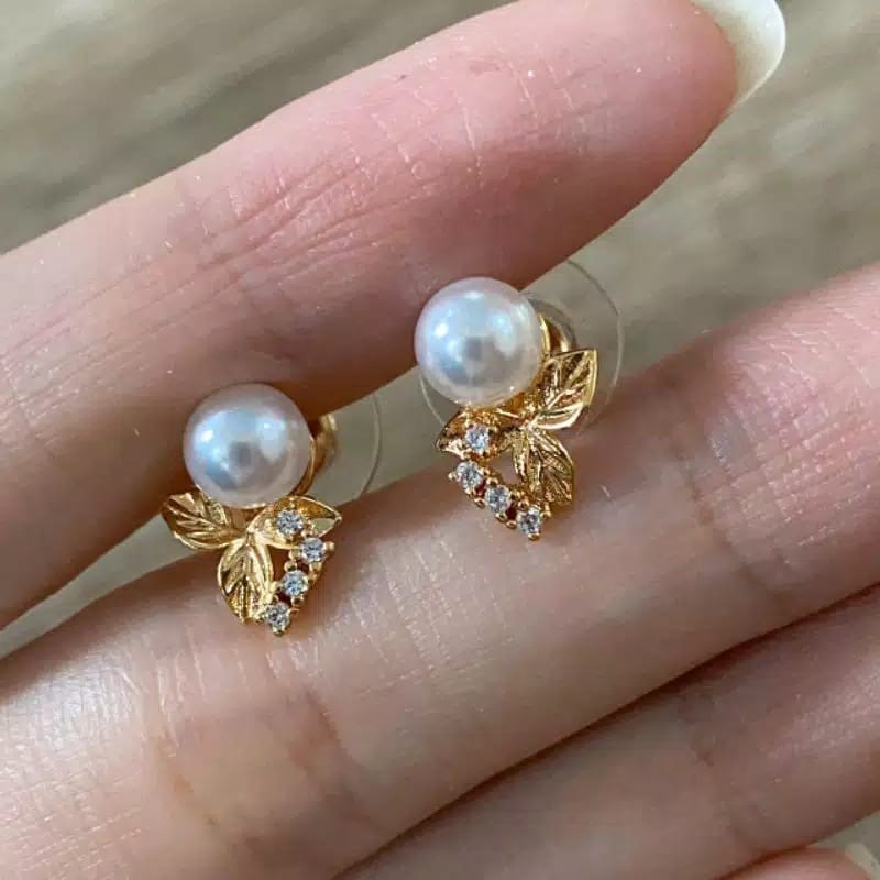 giwang anting tusuk anggur mutiara titanium