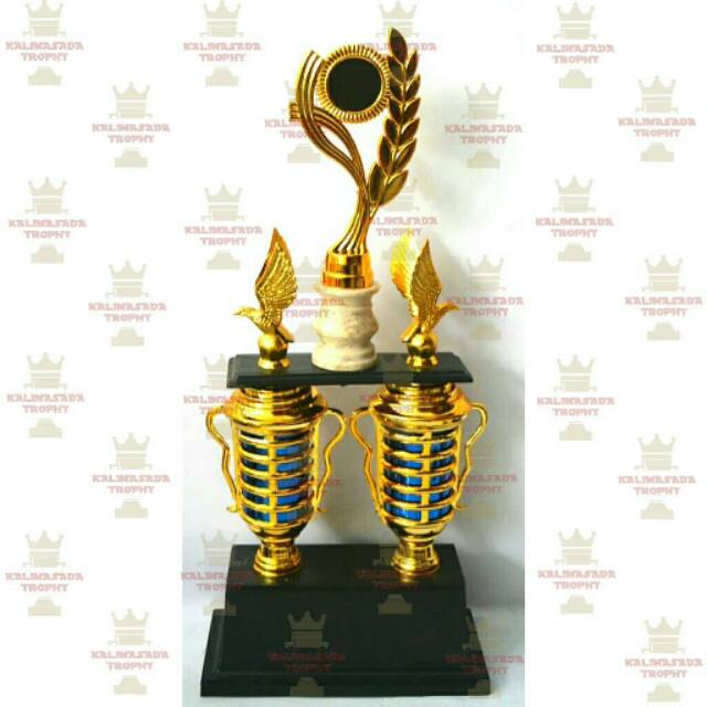 

PIALA KAKI DUA// TROPHY MURAH // S127