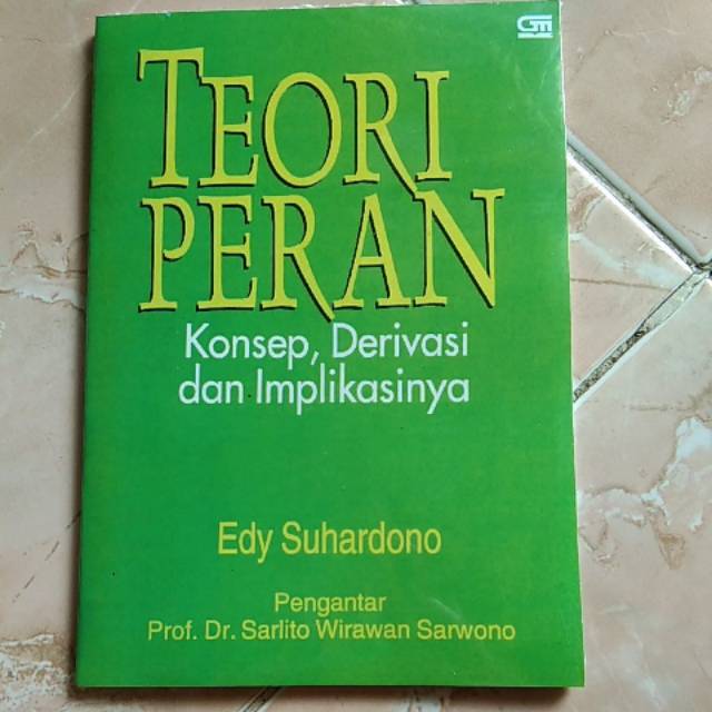 

Buku teori peran