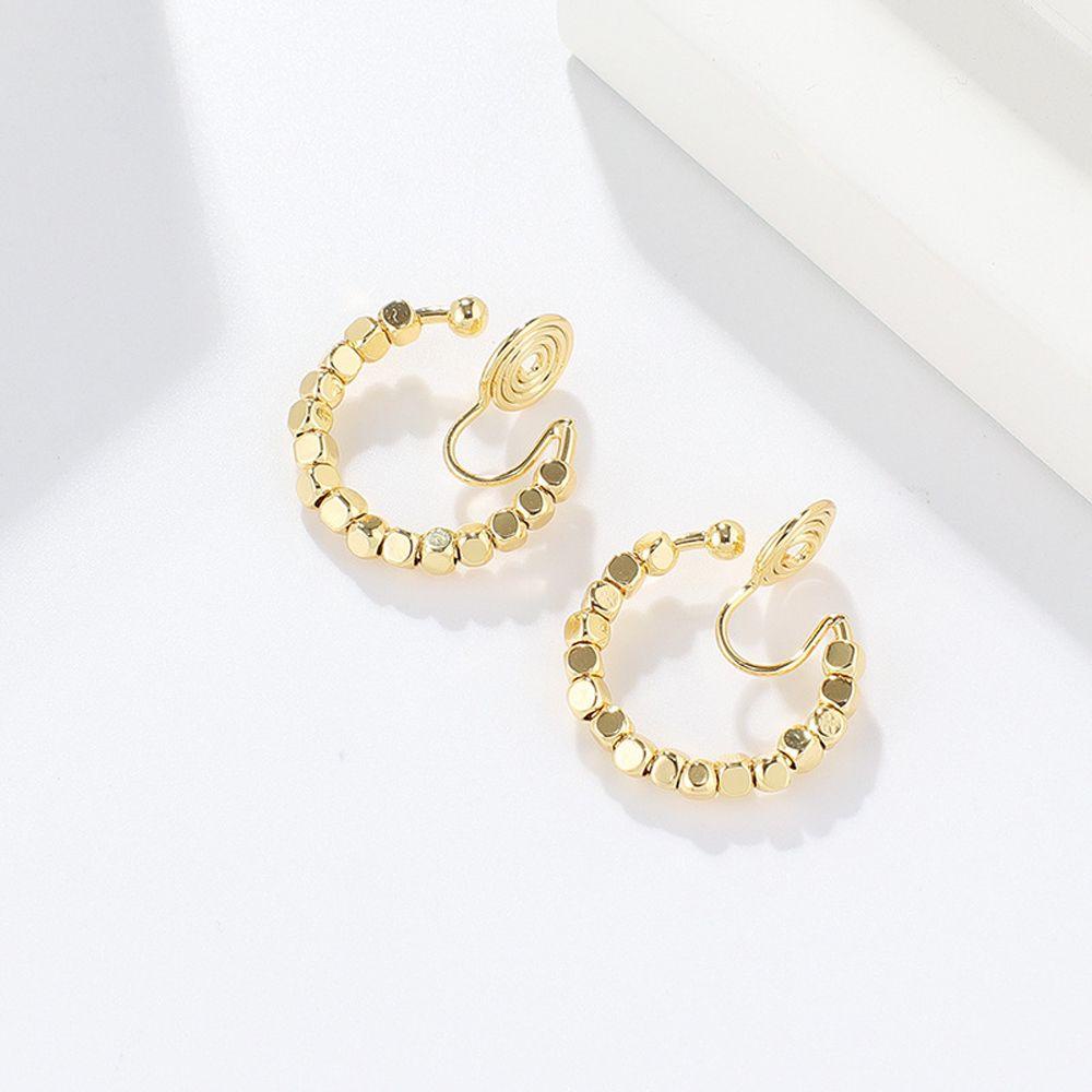 Mxbeauty Anting Perempuan Mewah Keren Berbentuk C Telinga Hoop Temperamen Retro Nyamuk Coil Telinga Klip